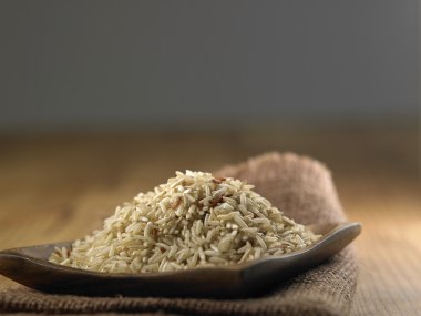 kahverengi pirinç kase