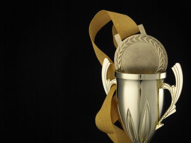 Kupa ve madalya kapat