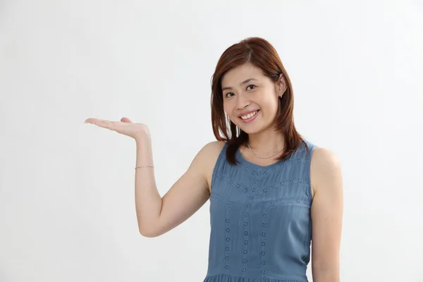 Chinês braço mulher levantada — Fotografia de Stock