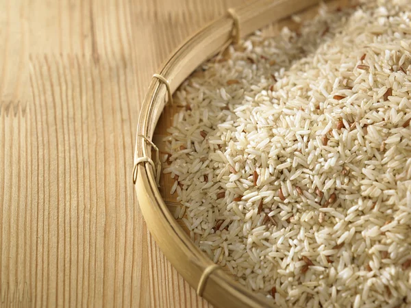 Brown rice in  tray — Stock Photo, Image