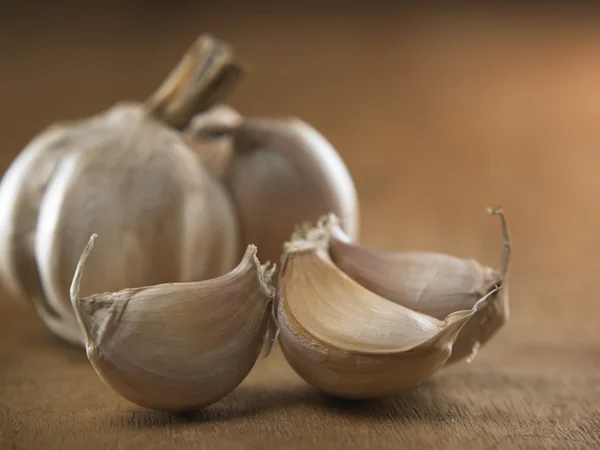 Organic raw garlic — Stock Photo, Image