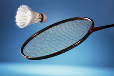 Badminton Raket ve raketle