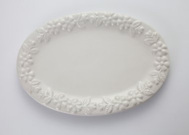 Oval şekilli plaka beyaz arka plan üzerinde