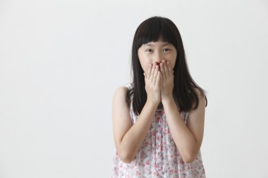 Sürpriz ifade ile kız