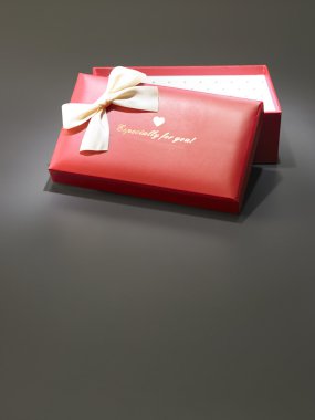 Kırmızı hediye kutusu