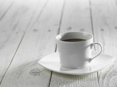 Bir fincan sade kahve.