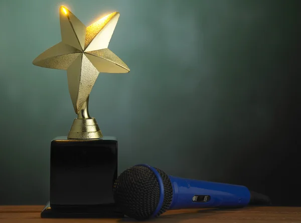 Auszeichnung mit goldenem Stern — Stockfoto