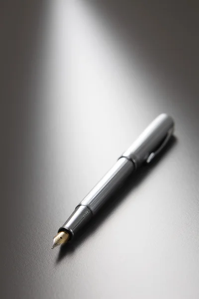 Penna stilografica in acciaio — Foto Stock