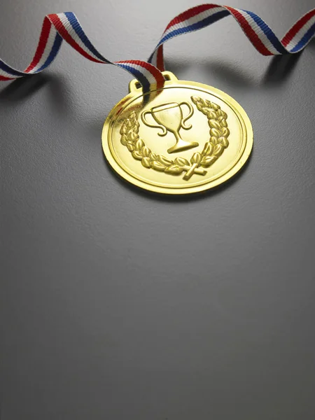 Gyllen medalje isolert – stockfoto