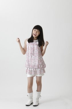 Çinli kız mutlu hissediyor