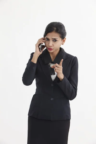 Business woman talking on the phone — Stock Photo, Image