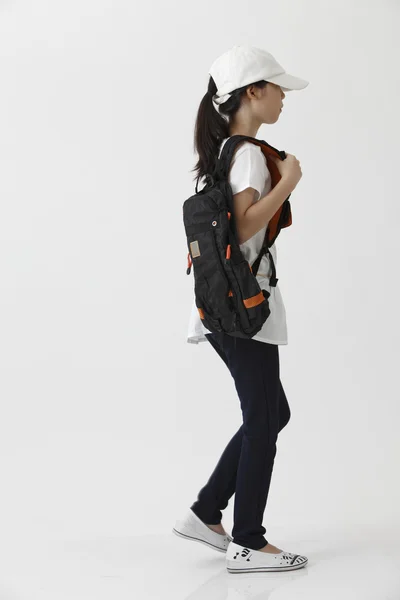 Retrato de adolescente com mochila — Fotografia de Stock