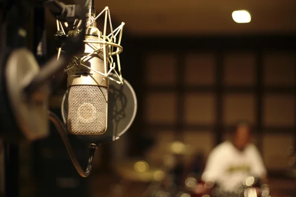 Microphone in the recording room — Stock Photo, Image