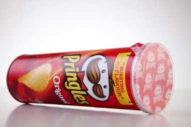 Pringles chips package