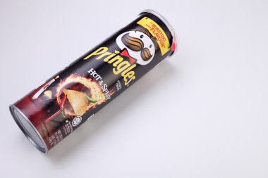 Pringles chips package