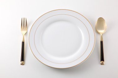 Çatal ve kaşıklı tabak.