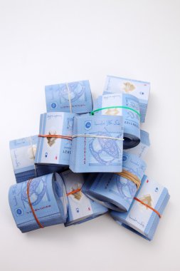 Beyaz üzerine Malezya Ringiti