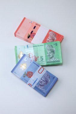 Beyaz üzerine Malezya Ringiti