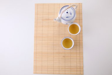 Çaydanlık ve fincanlar