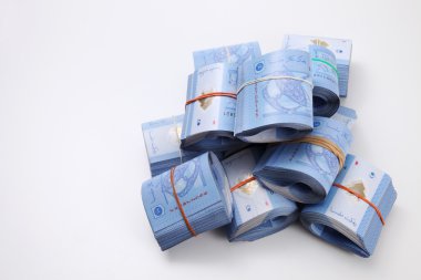 Beyaz üzerine Malezya Ringiti