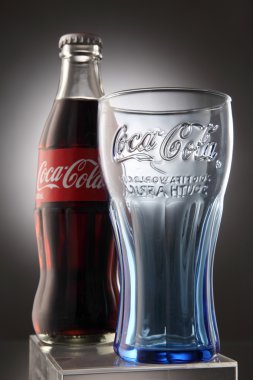 Coca cola cam ve şişe