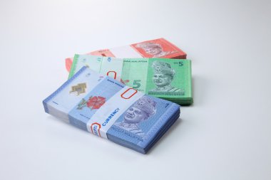 Beyaz üzerine Malezya Ringiti