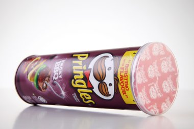 Pringles chips package