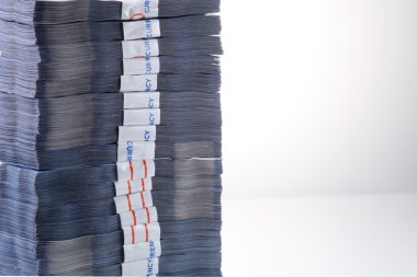 Beyaz üzerine Malezya Ringiti