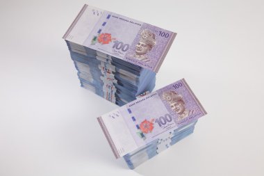 Beyaz üzerine Malezya Ringiti