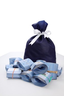 Beyaz üzerine Malezya Ringiti