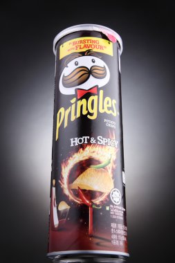 Pringles cips paketi