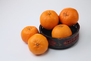 Mandarin portakal kap içinde