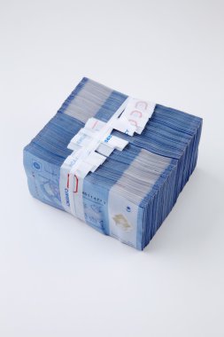 Beyaz üzerine Malezya Ringiti