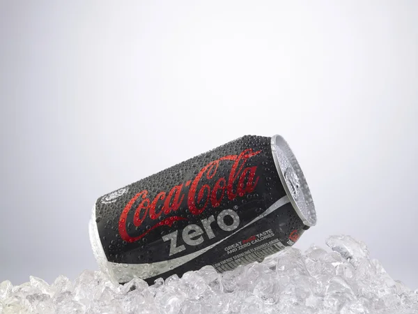 Coca cola zero can — Stock Photo, Image