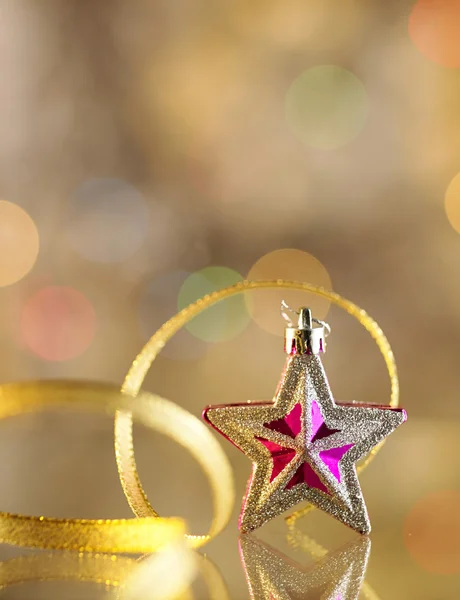 Gyllene stjärna dekoration — Stockfoto