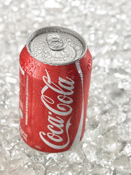 Coca cola může — Stock fotografie