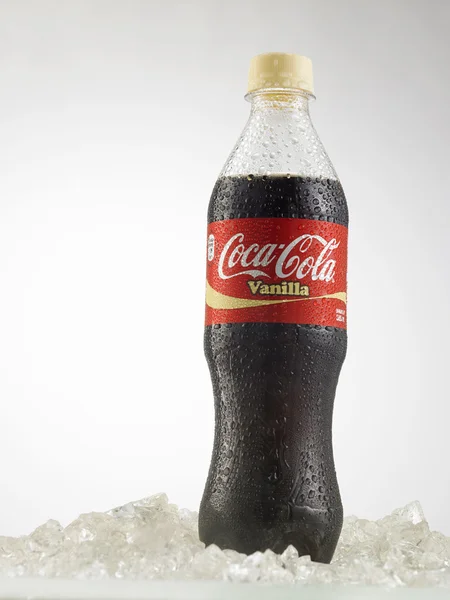 कोका कोला BOTTLE — स्टॉक फ़ोटो, इमेज