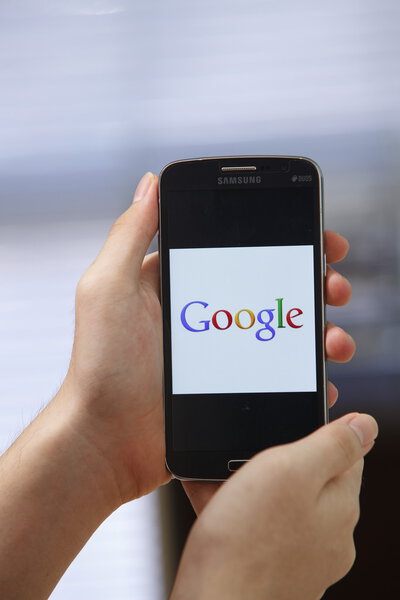 Phone with runnig app in hands