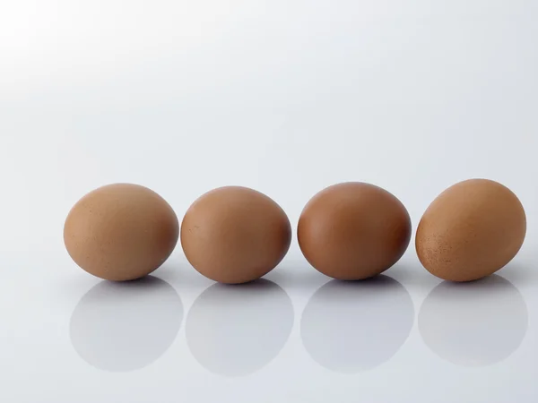 Huevos marrones frescos —  Fotos de Stock