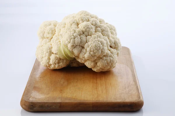 Fresh white cauliflower — Stock Photo, Image