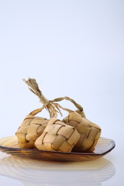 Ketupat - doğal pirinç kaplama