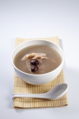 Lotus kökleri çorbası