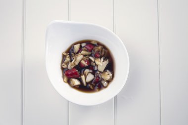 Soya sosu doğranmış biber ile
