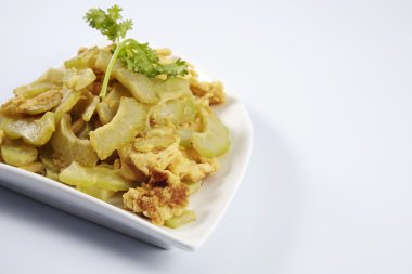 Bitter kabak yumurta