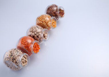 kaplarda çeşitli fasulye