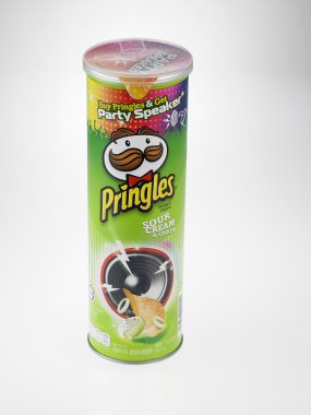 Pringles patates cipsi.