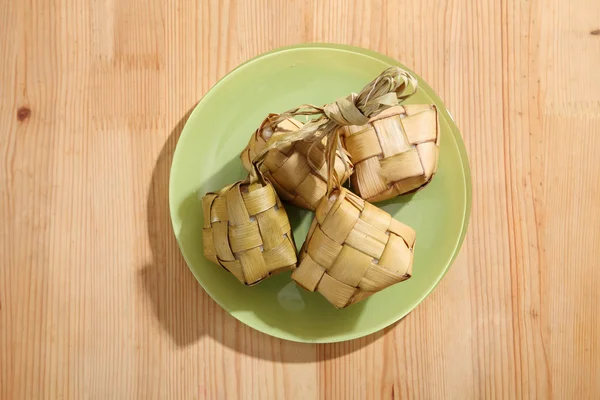 Ketupat - natürlicher Reisdarm — Stockfoto