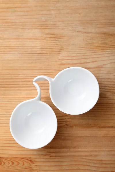 Empty white saucers — Stock Photo, Image
