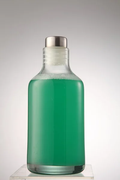 Tisztító abban az üveg ampullában — Stock Fotó