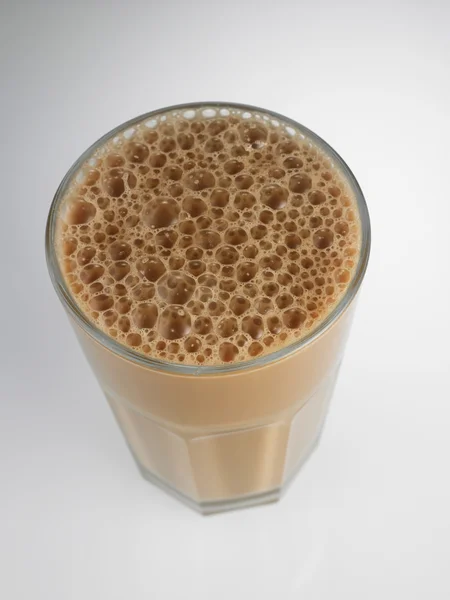 Ceai cu lapte în pahar — Fotografie, imagine de stoc